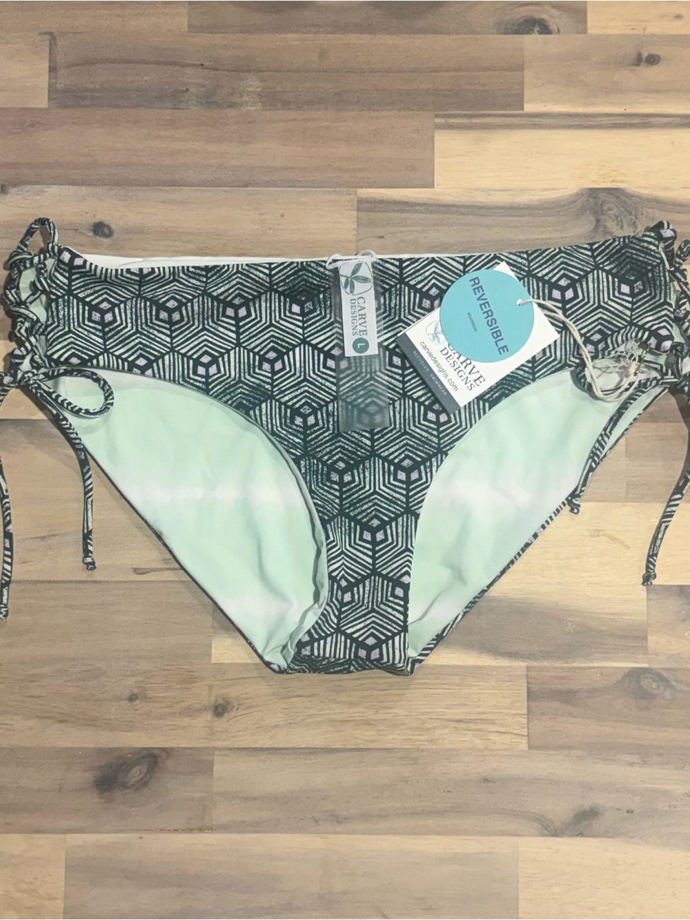 Set - Mustique Reversible Bottom and Dahlia Top NWT - Picture 6 of 10